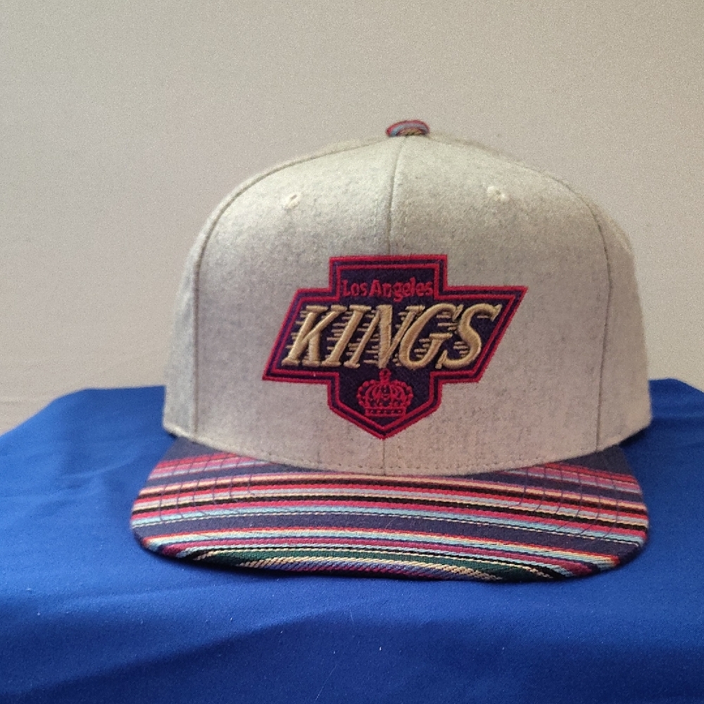 Los Angeles Kings Gray Cap with Striped Brim